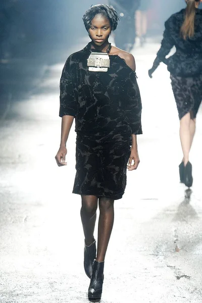 Look 44